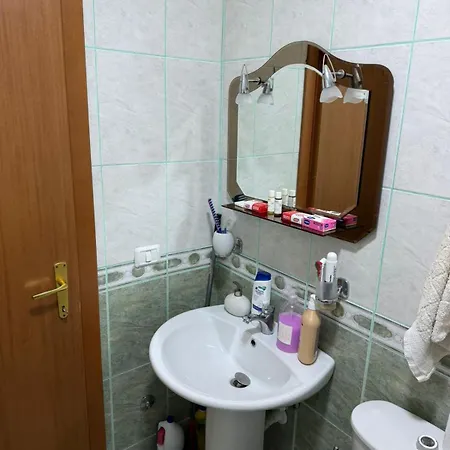 Giardin Seaside Retreat * Голем