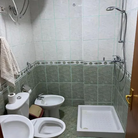 Giardin Seaside Retreat * Голем