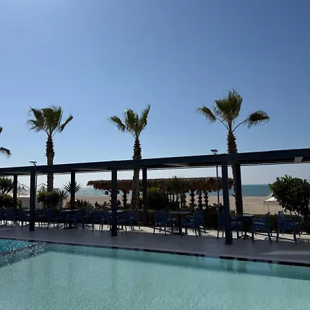 Giardin Seaside Retreat Апартаменты